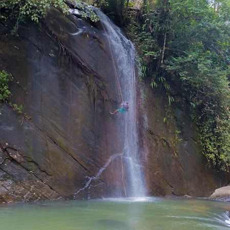 Jungle River Ginigathena Bagian luar foto
