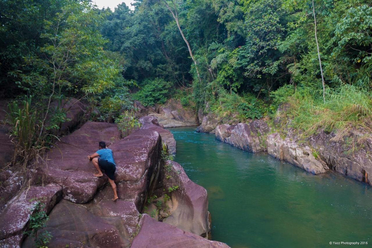 Jungle River Ginigathena Bagian luar foto